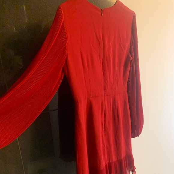 Chelsea28 Red Sleeved Dress - Picture 2 of 4